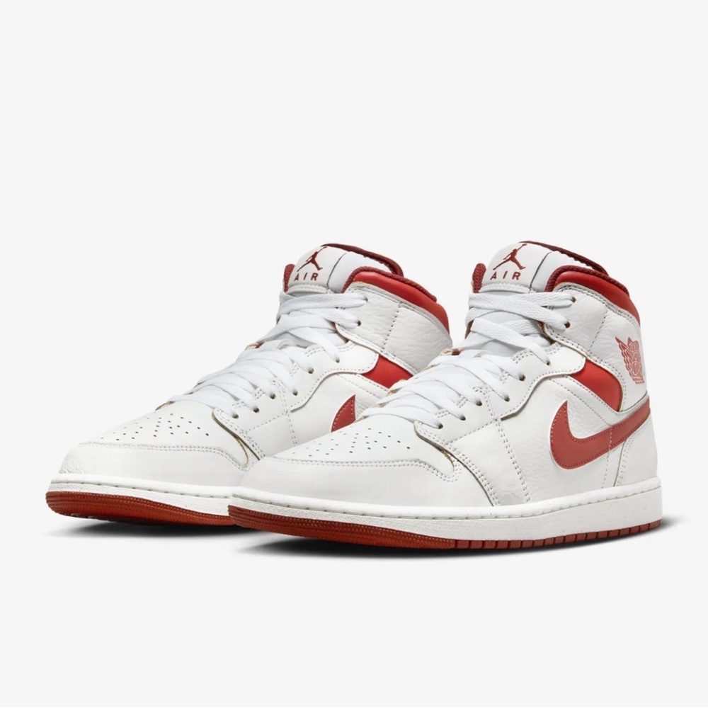 NEW Air Jordan 1 Mid SE “Lobster”